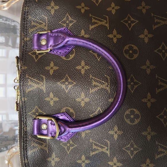 - - `ღ´- ♥ -`ღ´ FABULOUS CONDITION `ღ´- ♥ -`ღ´ Authentic Louis Vuitton ALMA - Picture 13 of 17